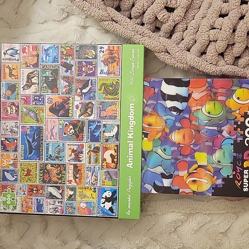 500 Pc. Animal KINGDOM and Super Deep 3D 300 Piece Puzzle - Colorful Fish Design